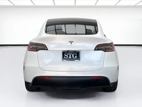 More photos of 2020 Tesla Model Y Long Range at STG Bellflower, CA