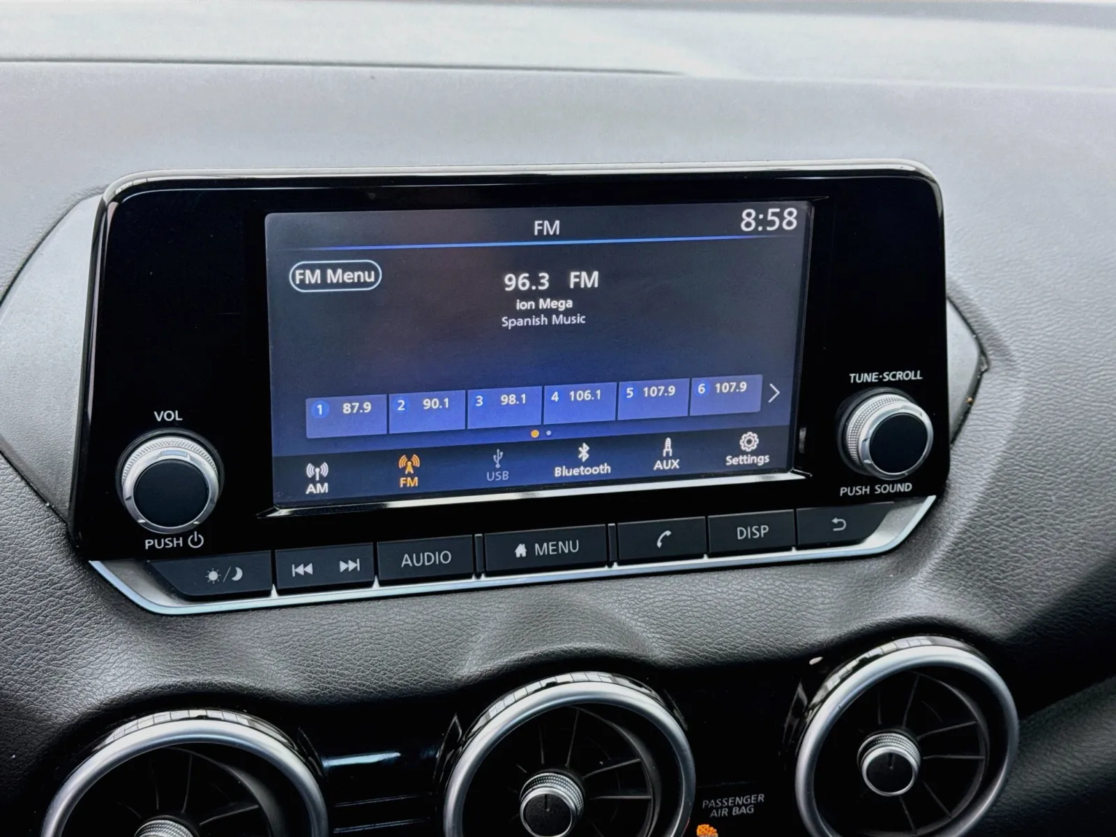 Nissan Sentra photo 11