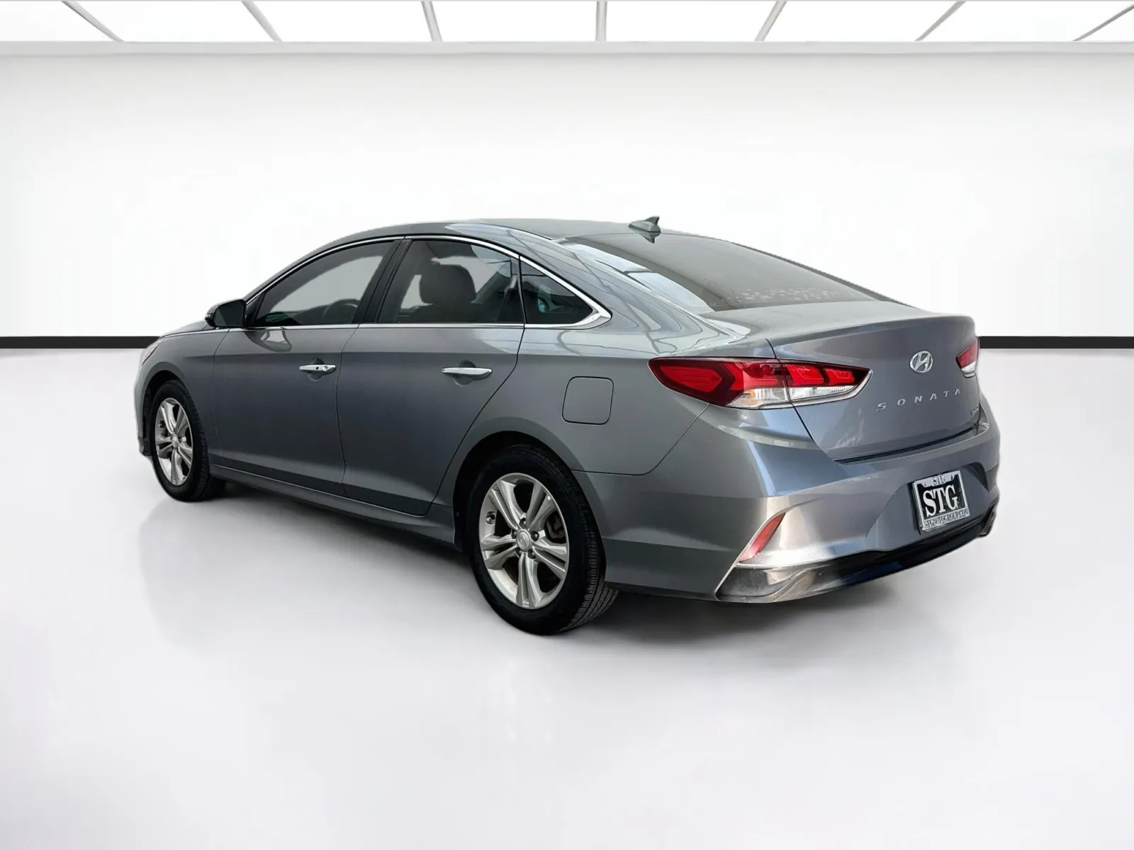Hyundai Sonata photo 6