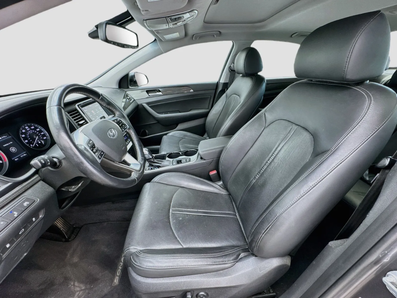 Hyundai Sonata photo 13