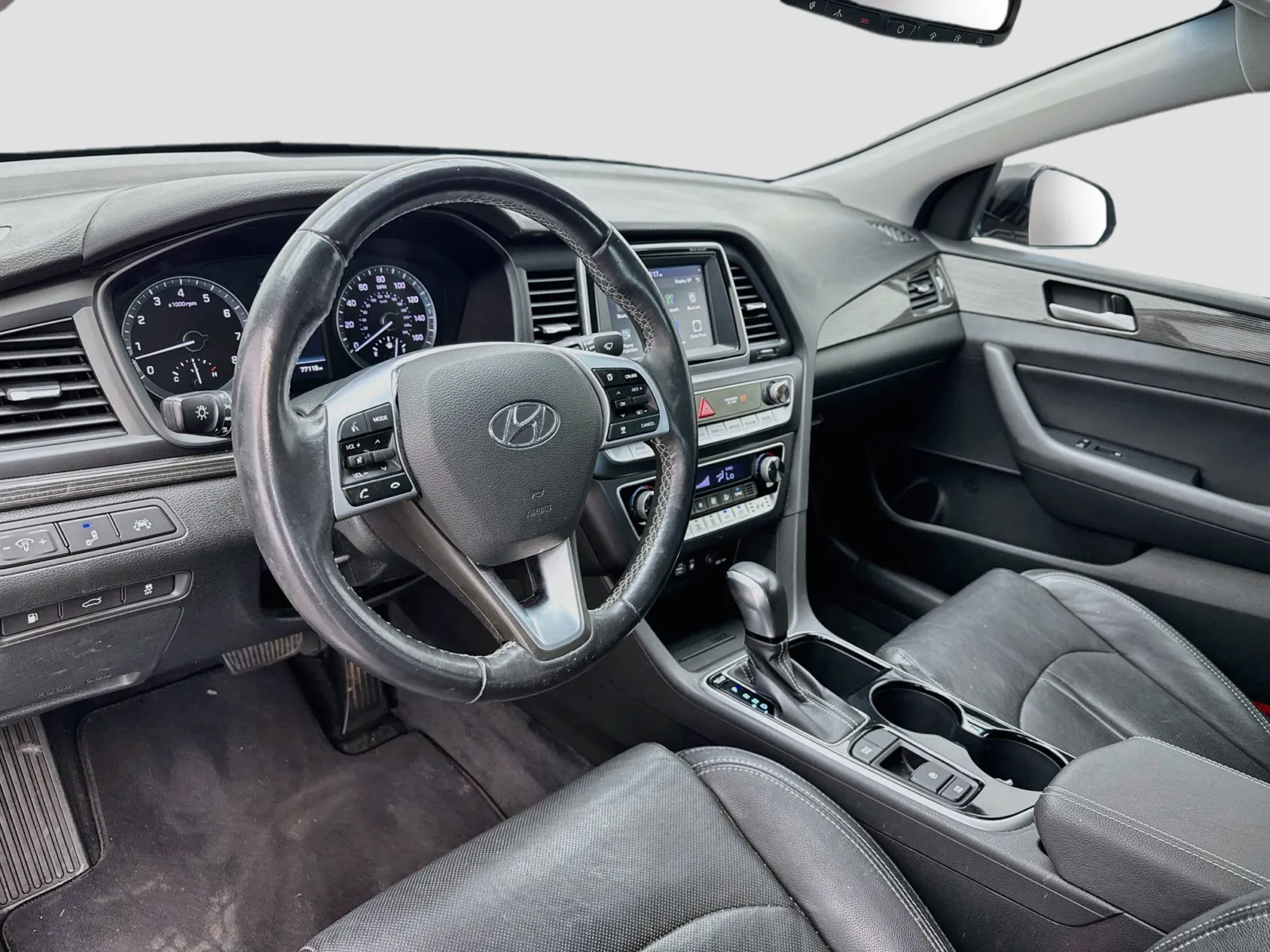 Hyundai Sonata photo 7