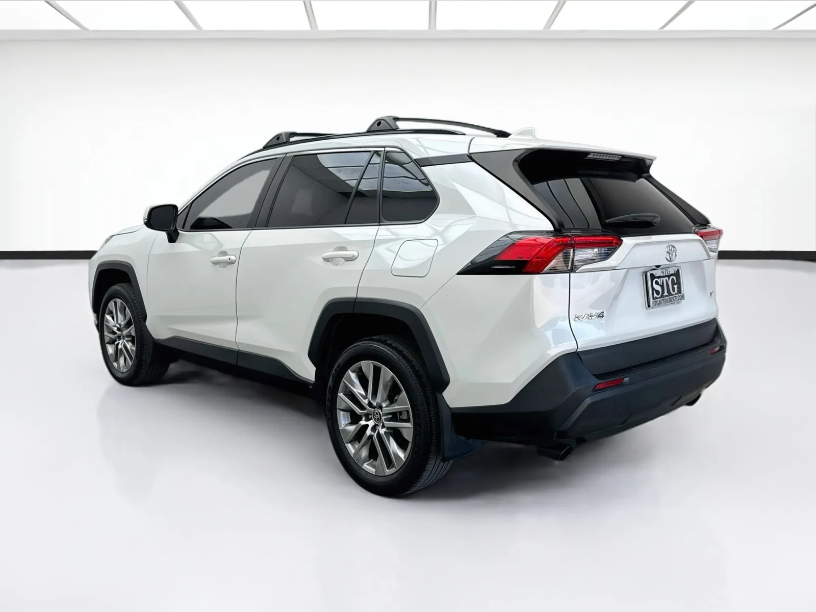 Toyota RAV4 photo 6