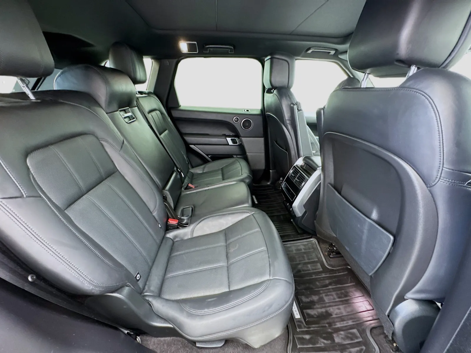Land Rover Range Rover Sport photo 19