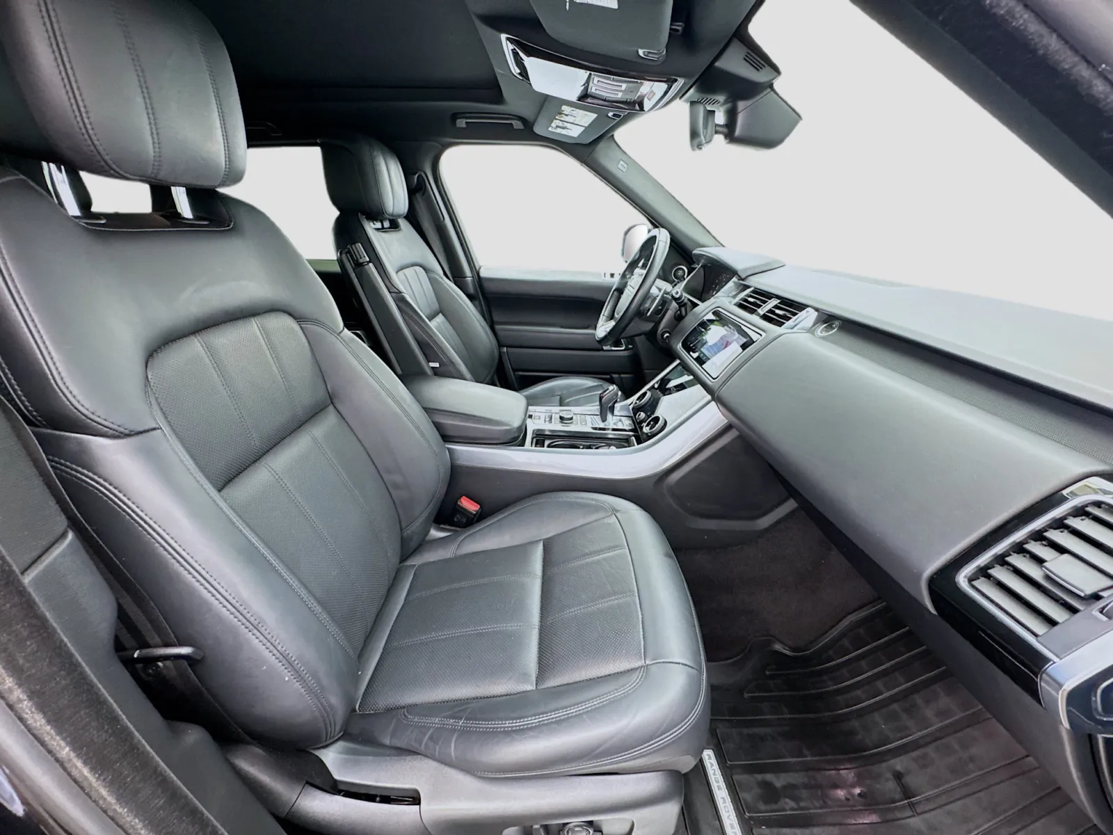 Land Rover Range Rover Sport photo 20