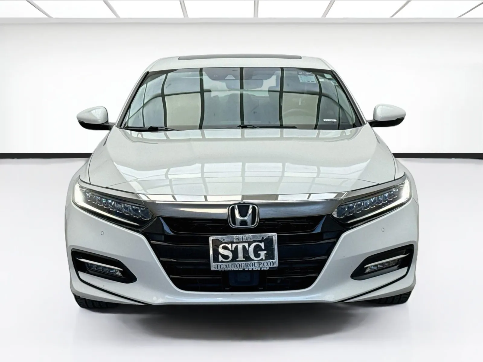 Honda Accord photo 2