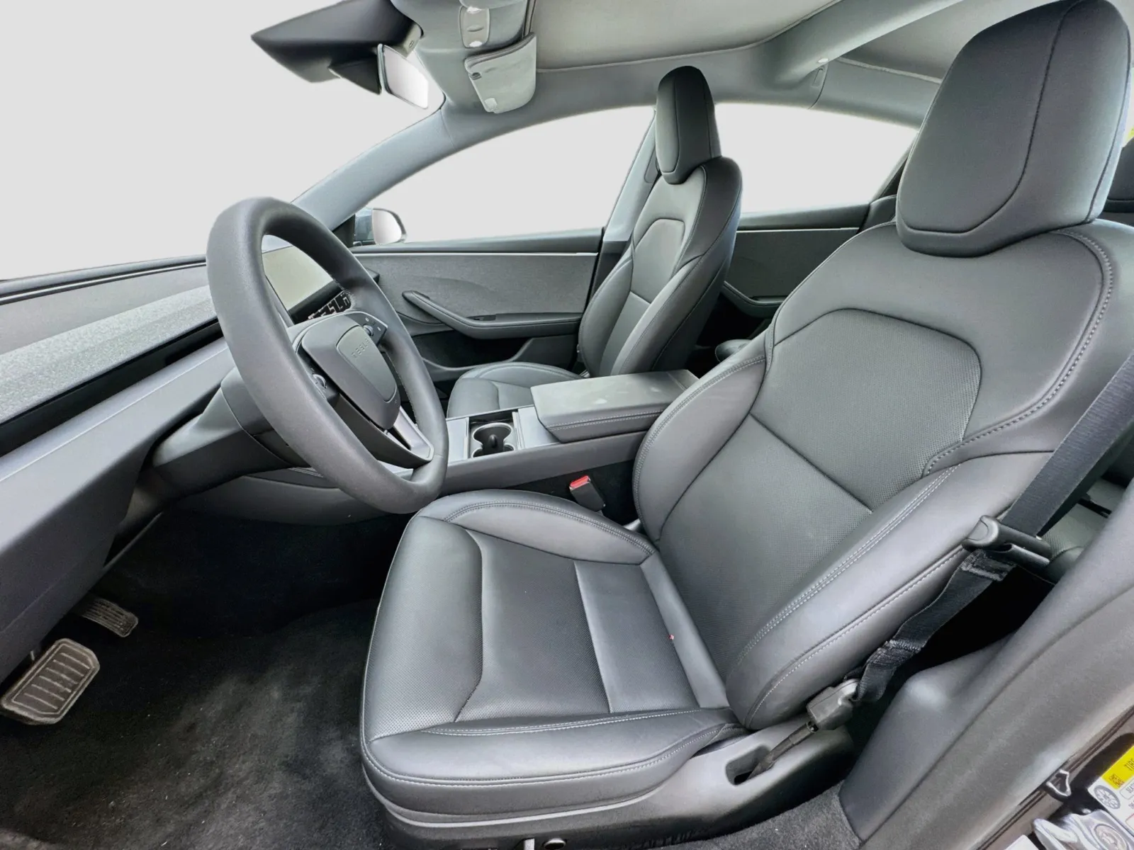 Tesla Model 3 photo 13