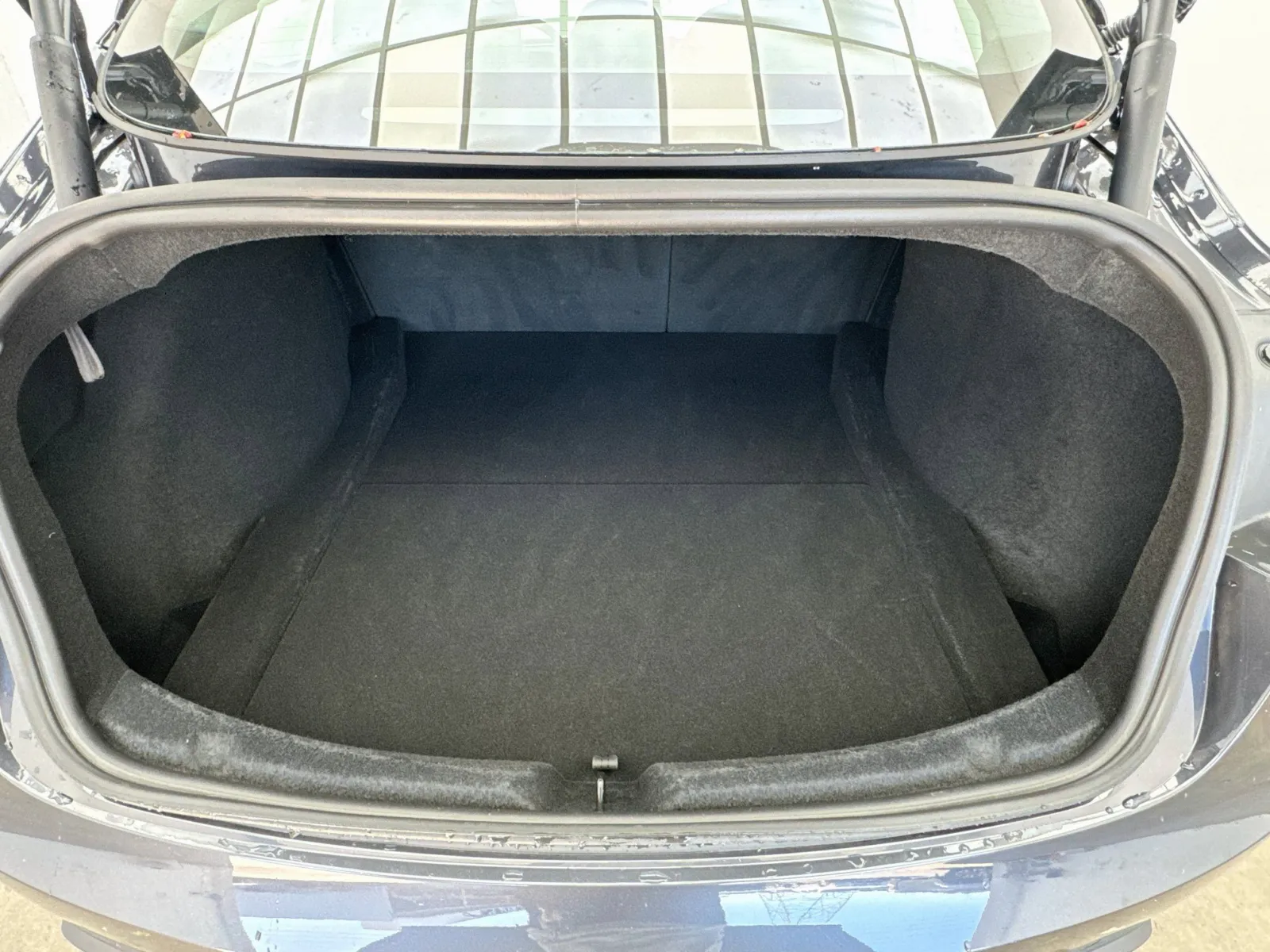 Tesla Model 3 photo 17