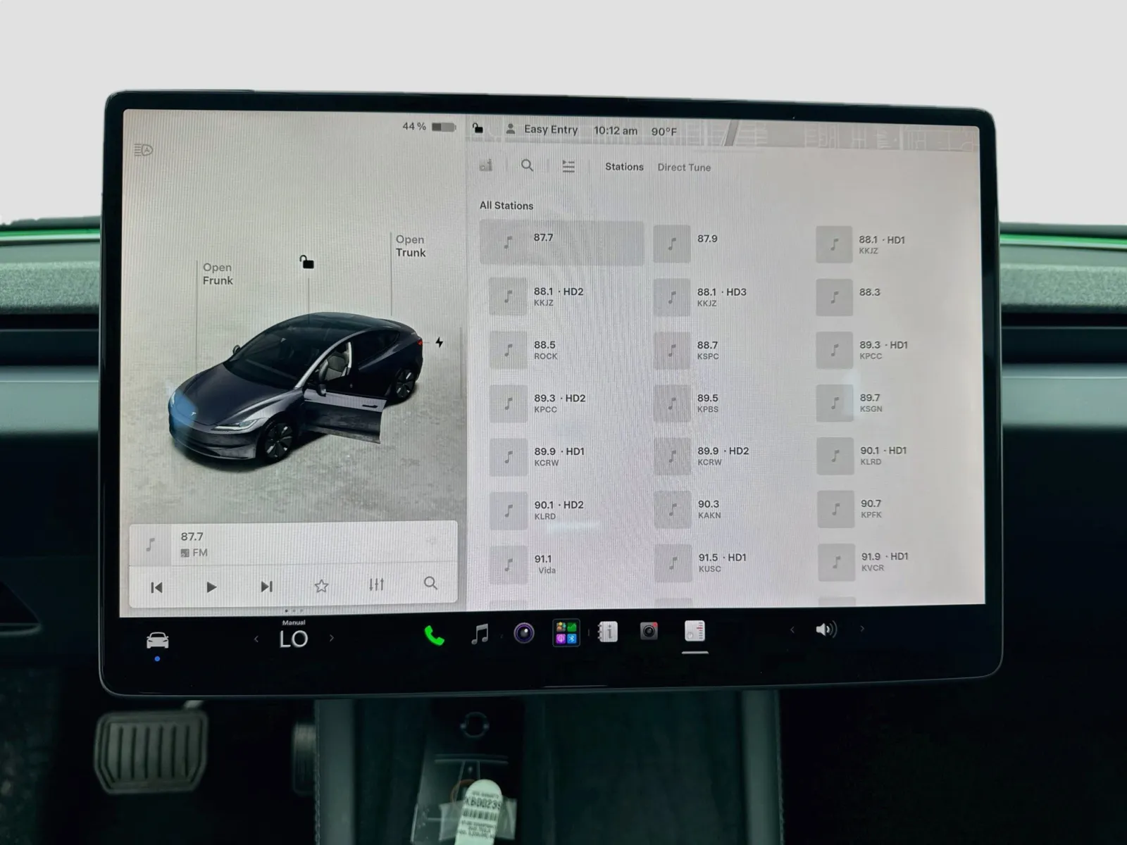 Tesla Model 3 photo 11