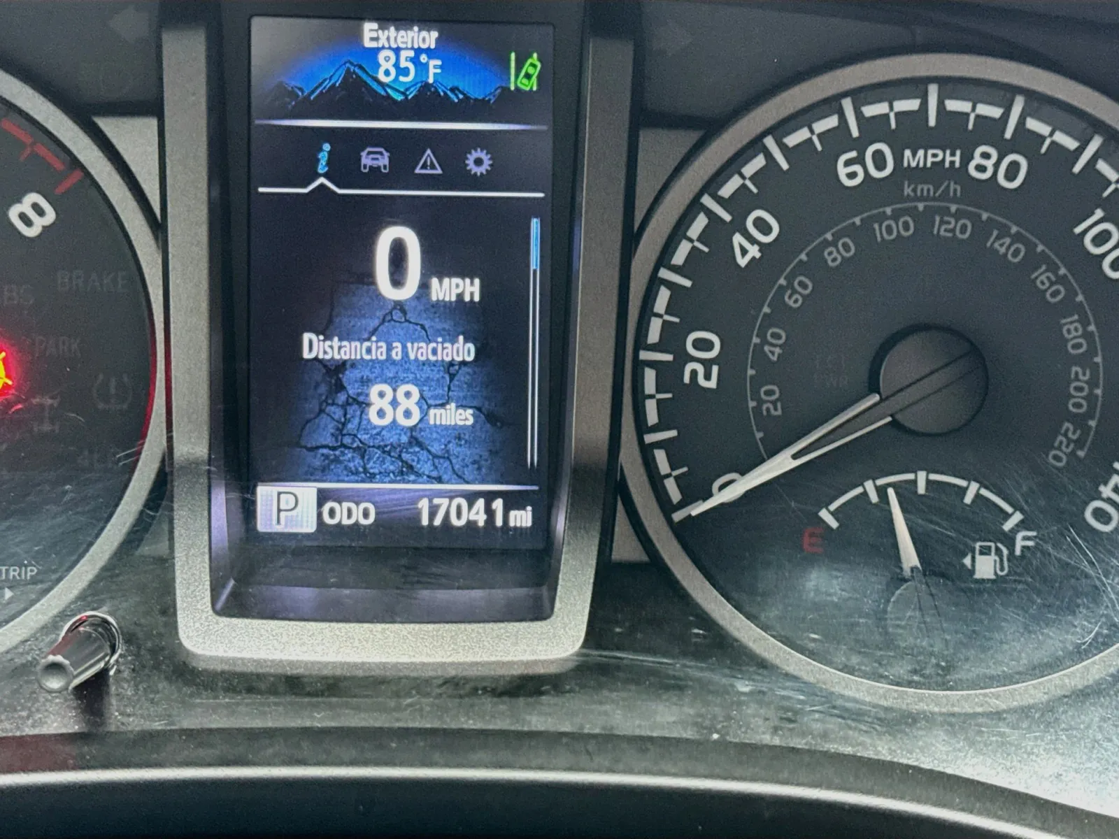 Toyota Tacoma photo 8