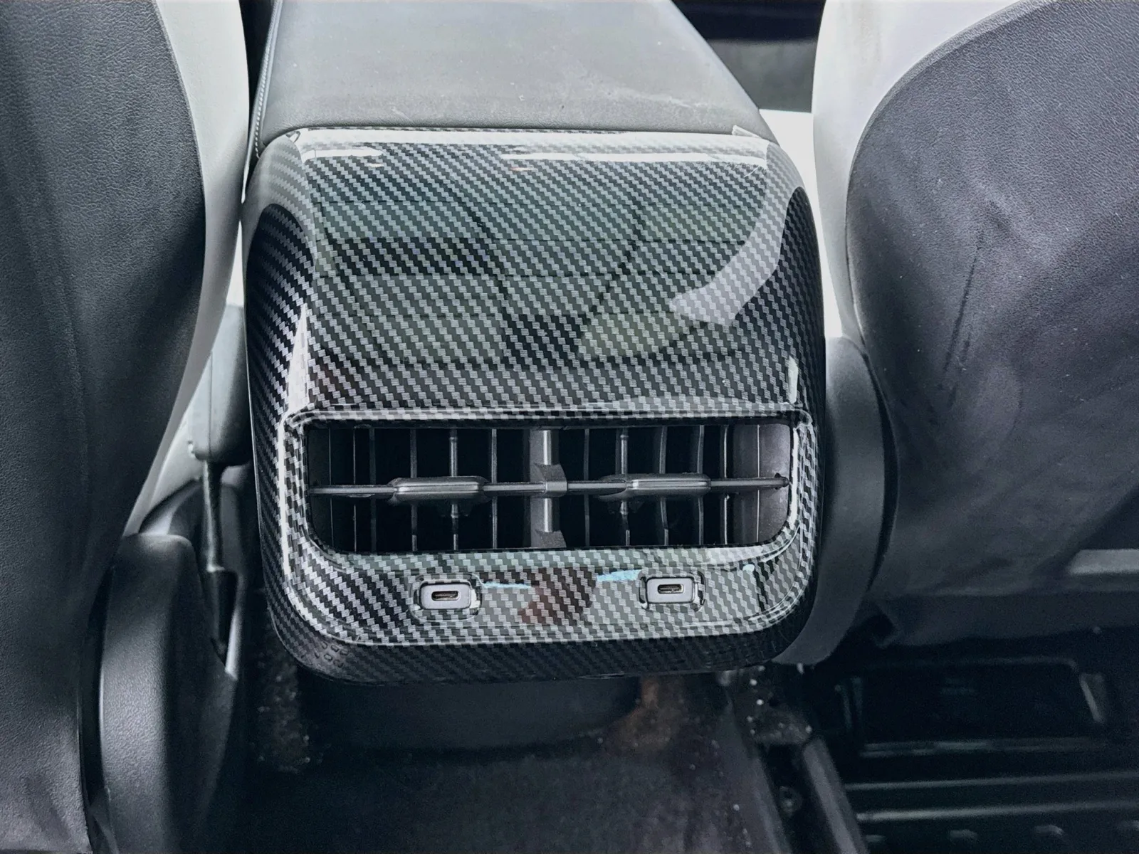 Tesla Model Y photo 17