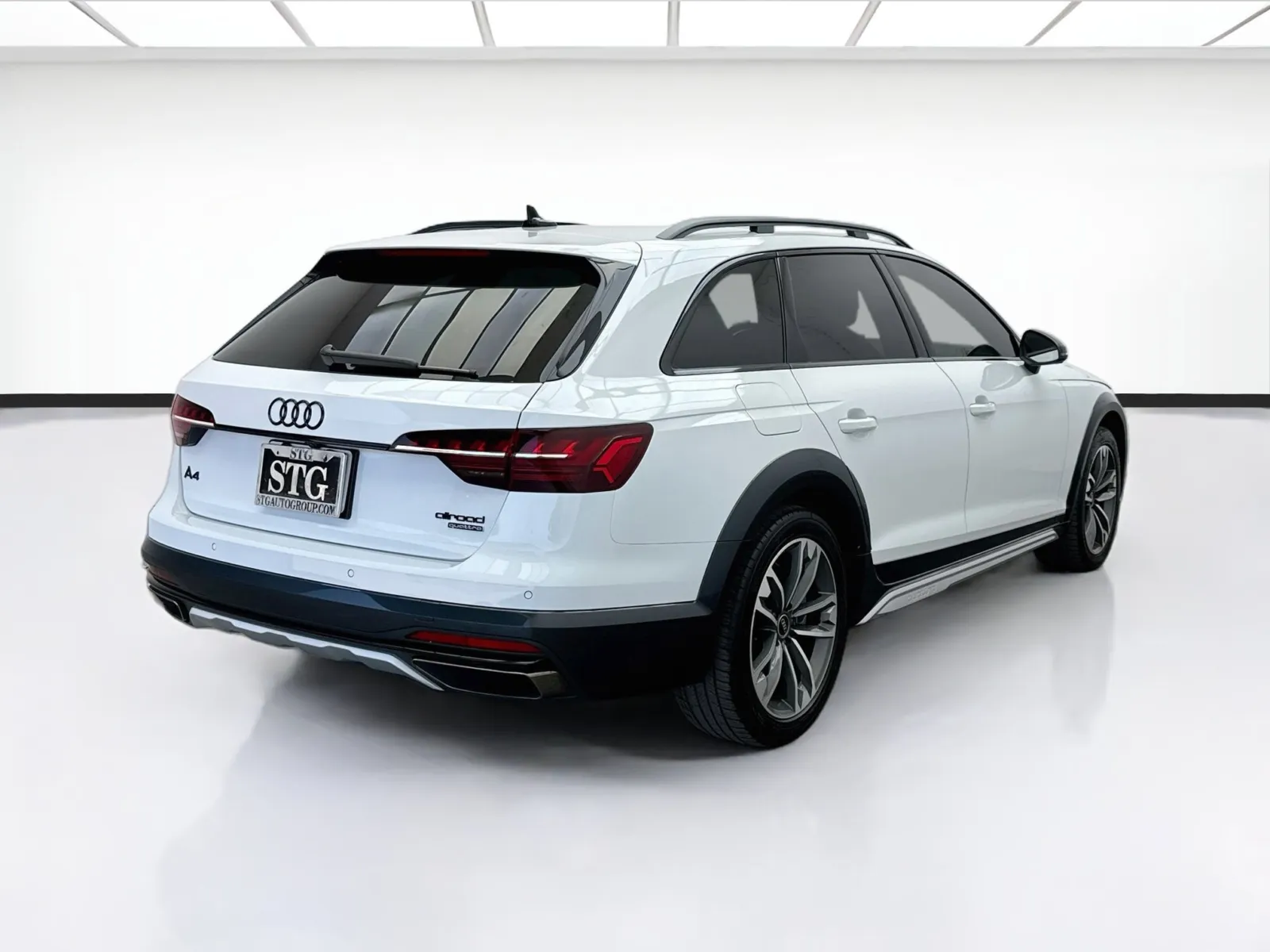 Audi A4 allroad photo 4