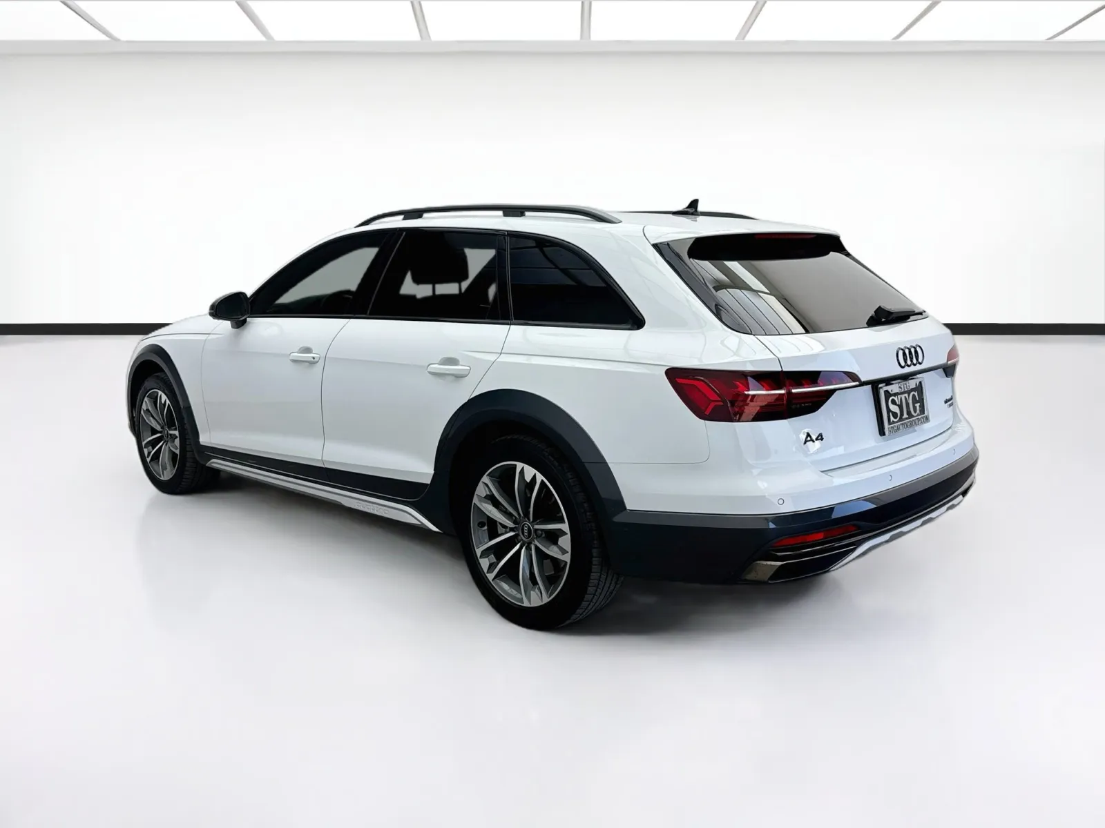 Audi A4 allroad photo 6