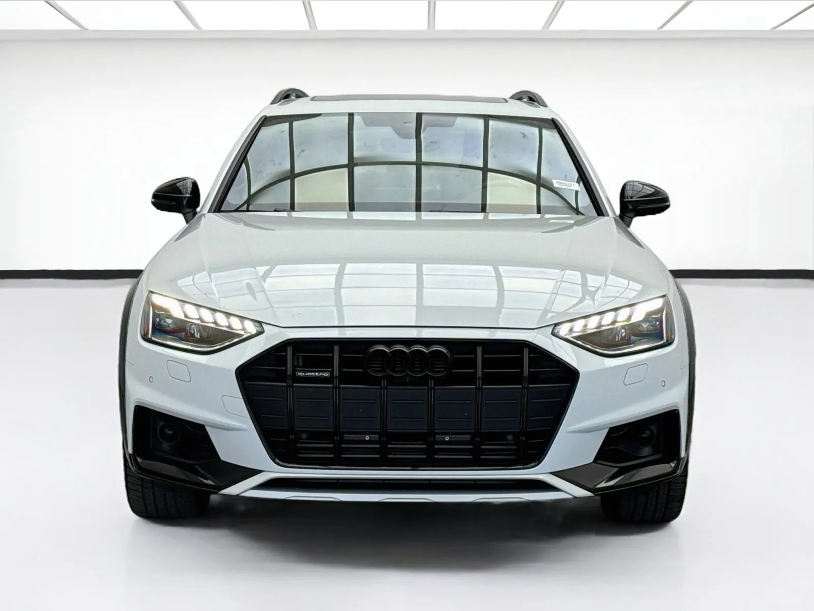 Audi A4 allroad photo 2