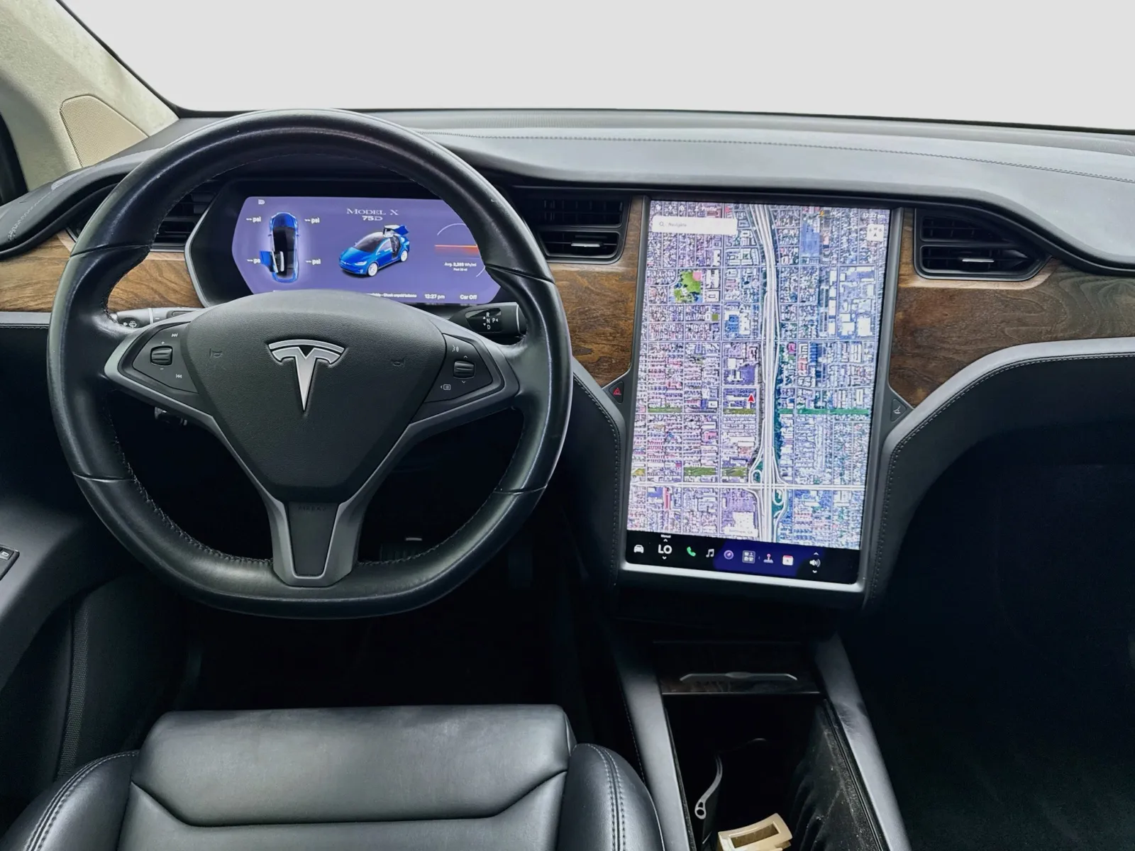 Tesla Model X photo 14