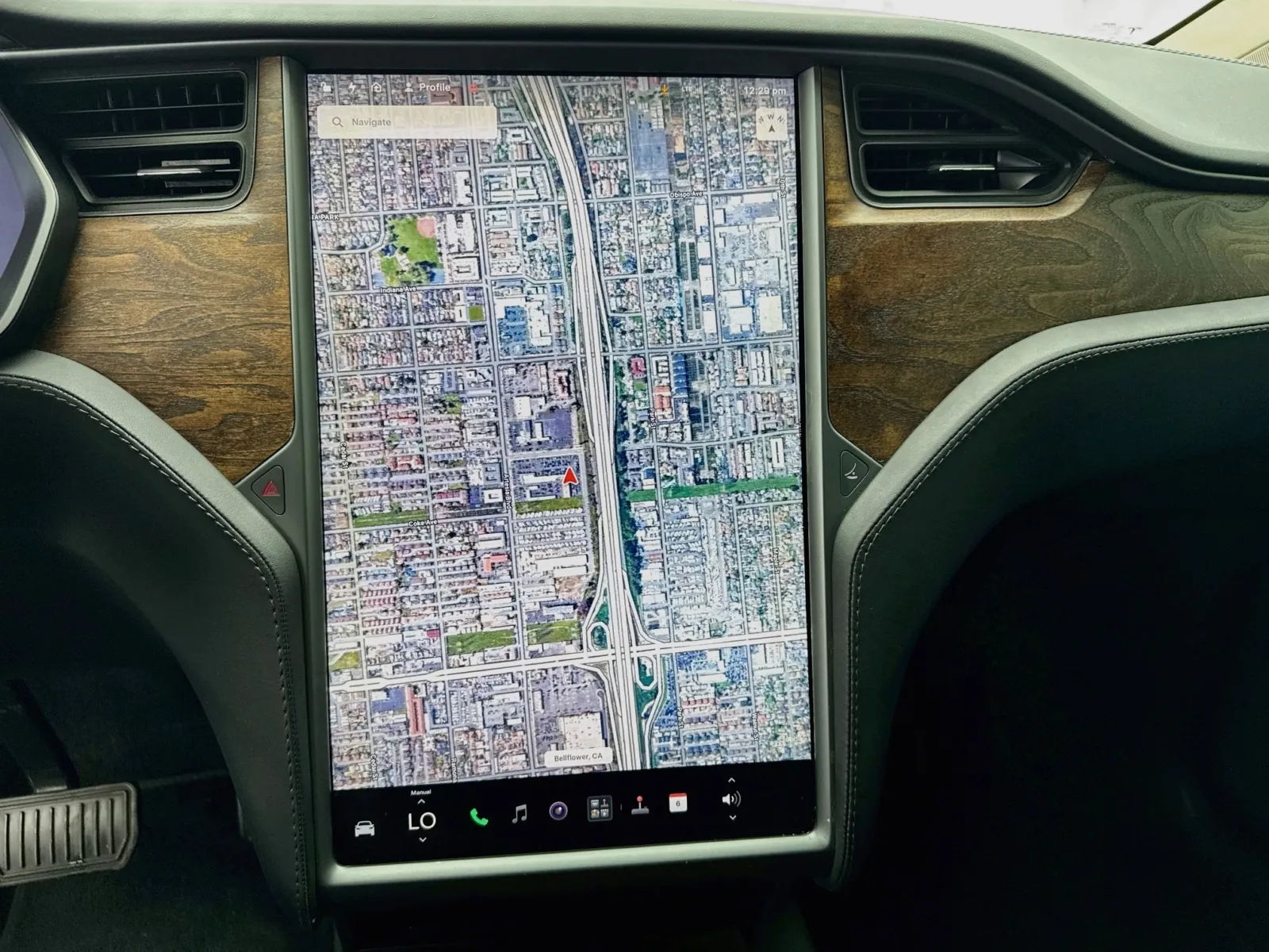 Tesla Model X photo 9