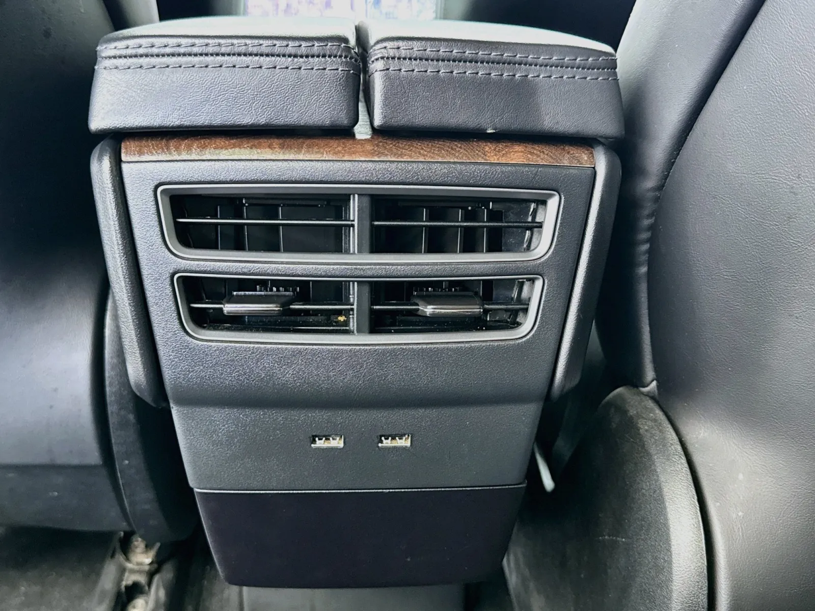 Tesla Model X photo 16