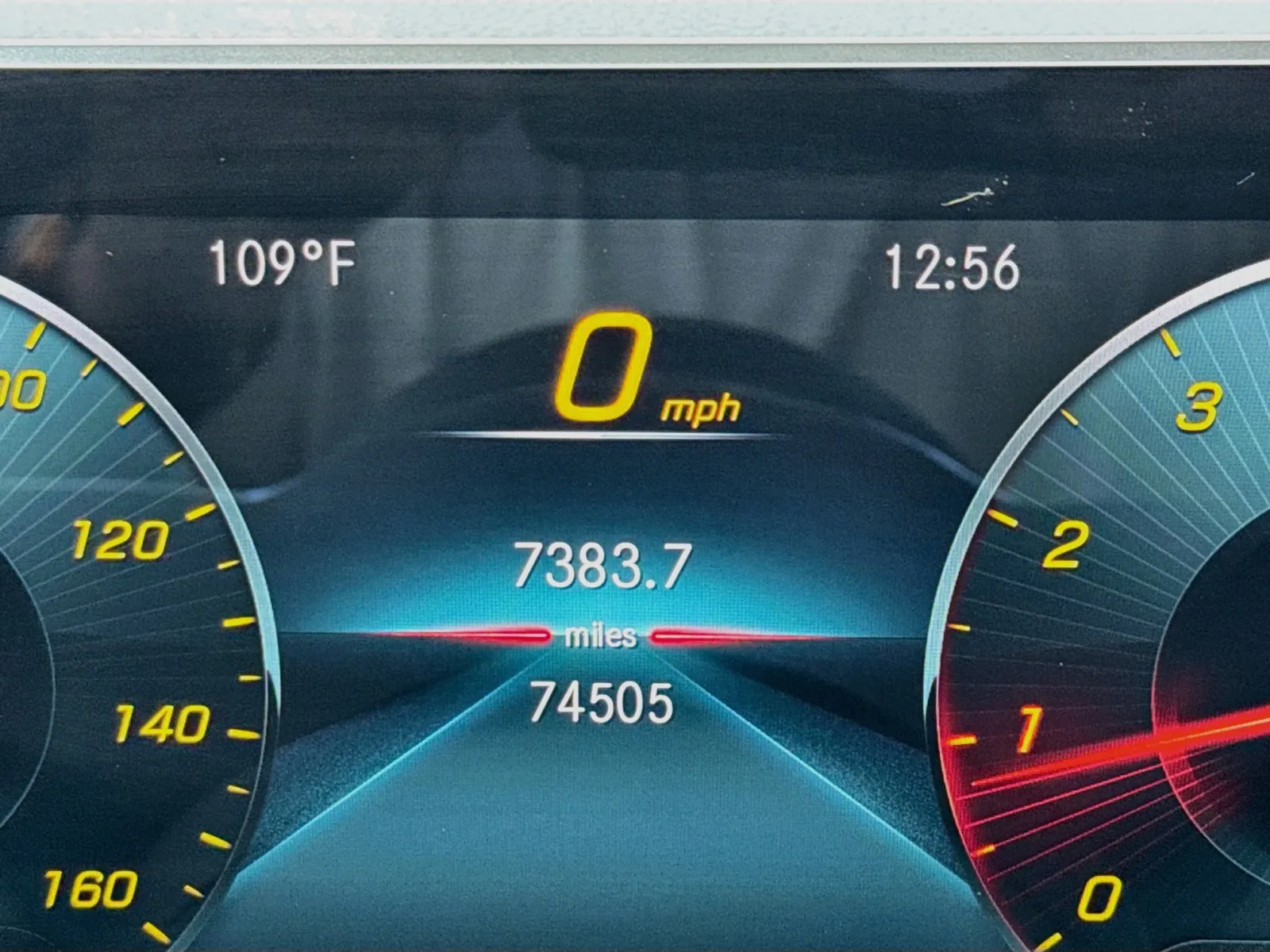 Mercedes-Benz CLA photo 8