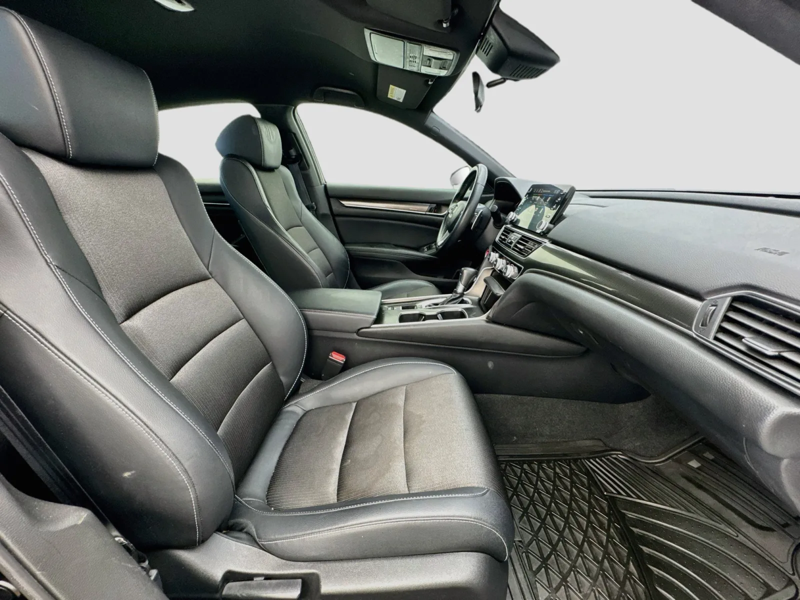 Honda Accord photo 18