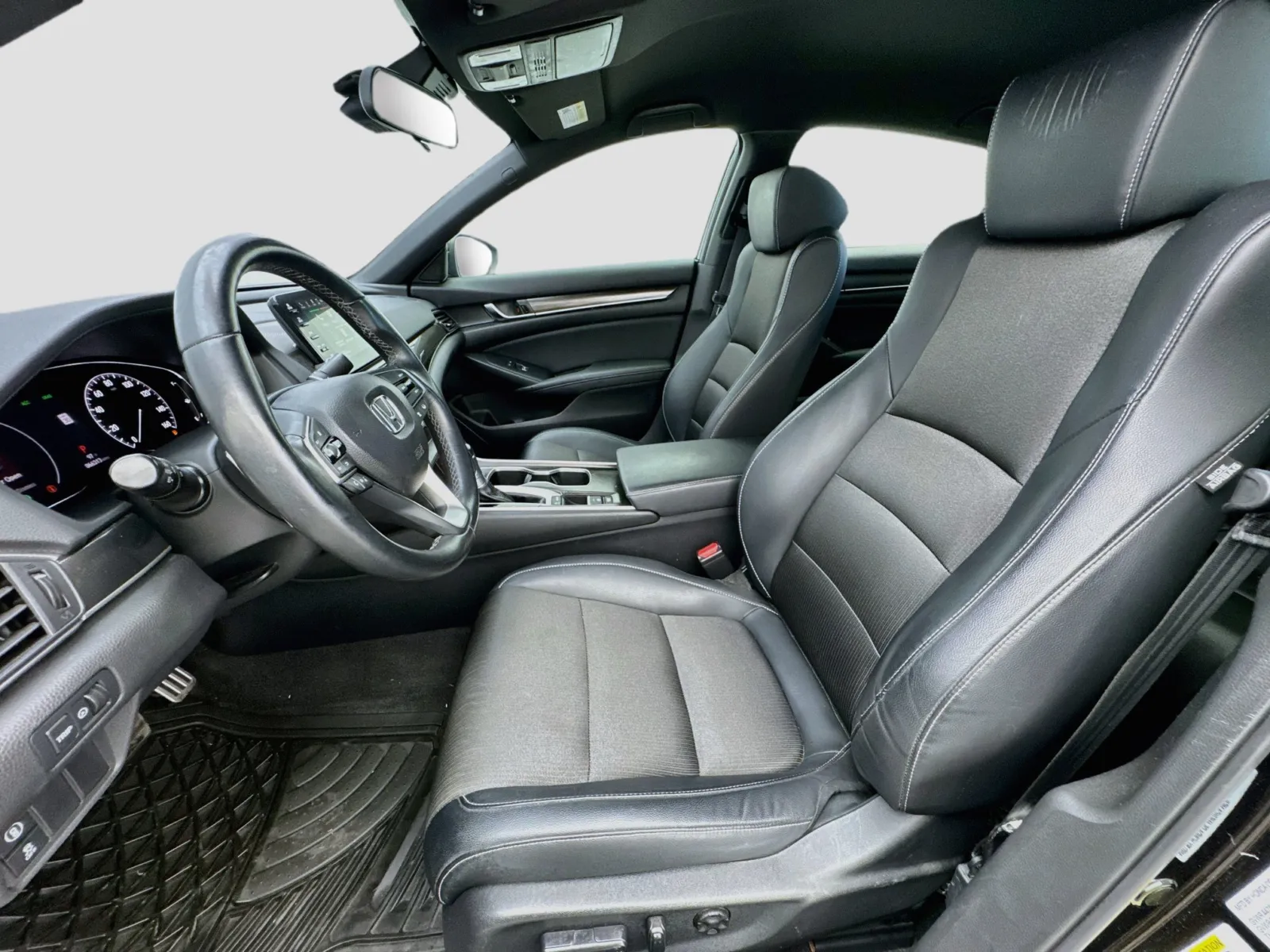 Honda Accord photo 13