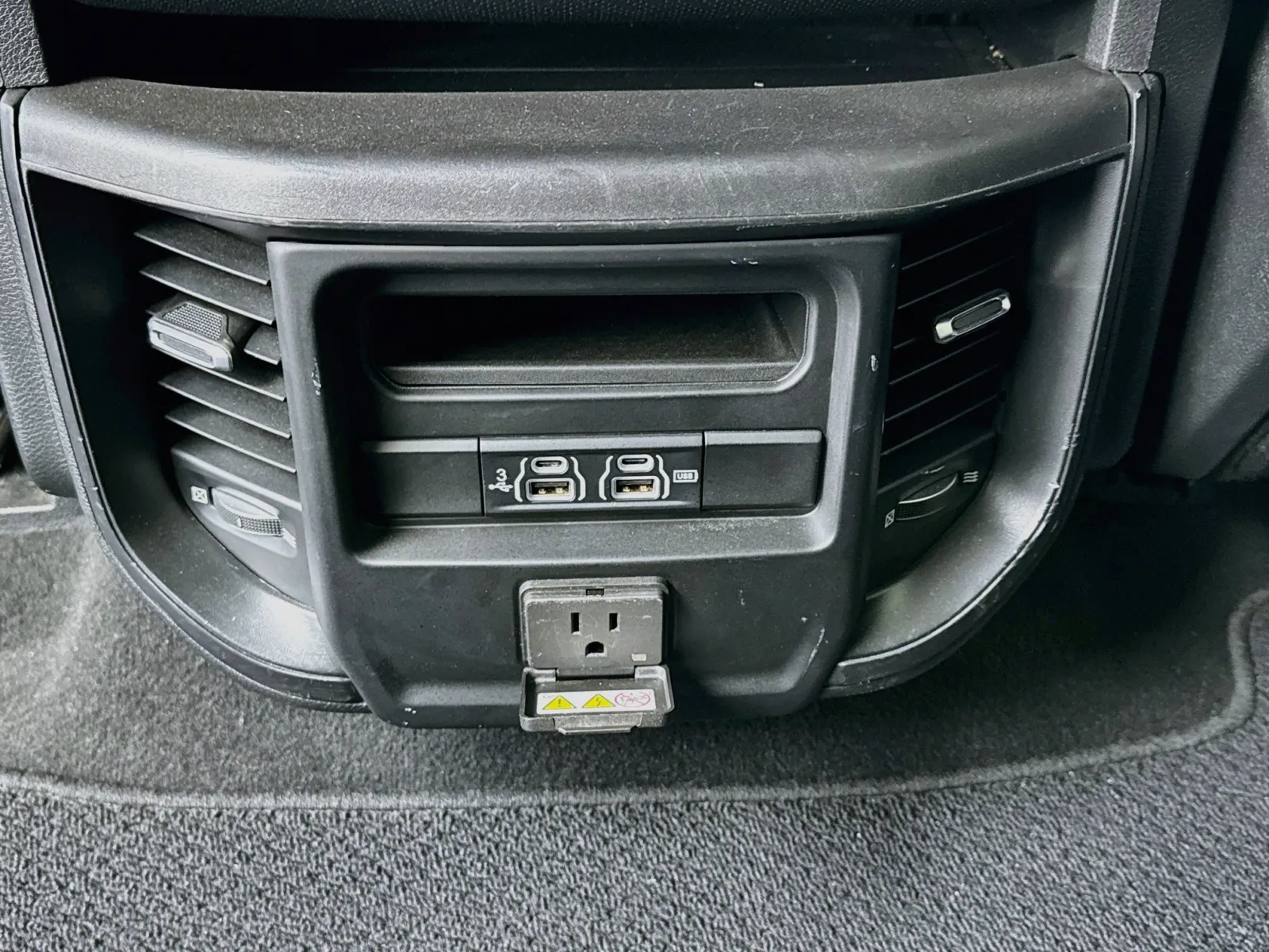 Ram 1500 photo 16