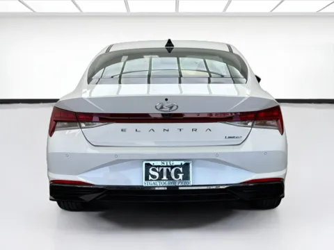 More photos of 2021 Hyundai Elantra Limited at STG Bellflower, CA