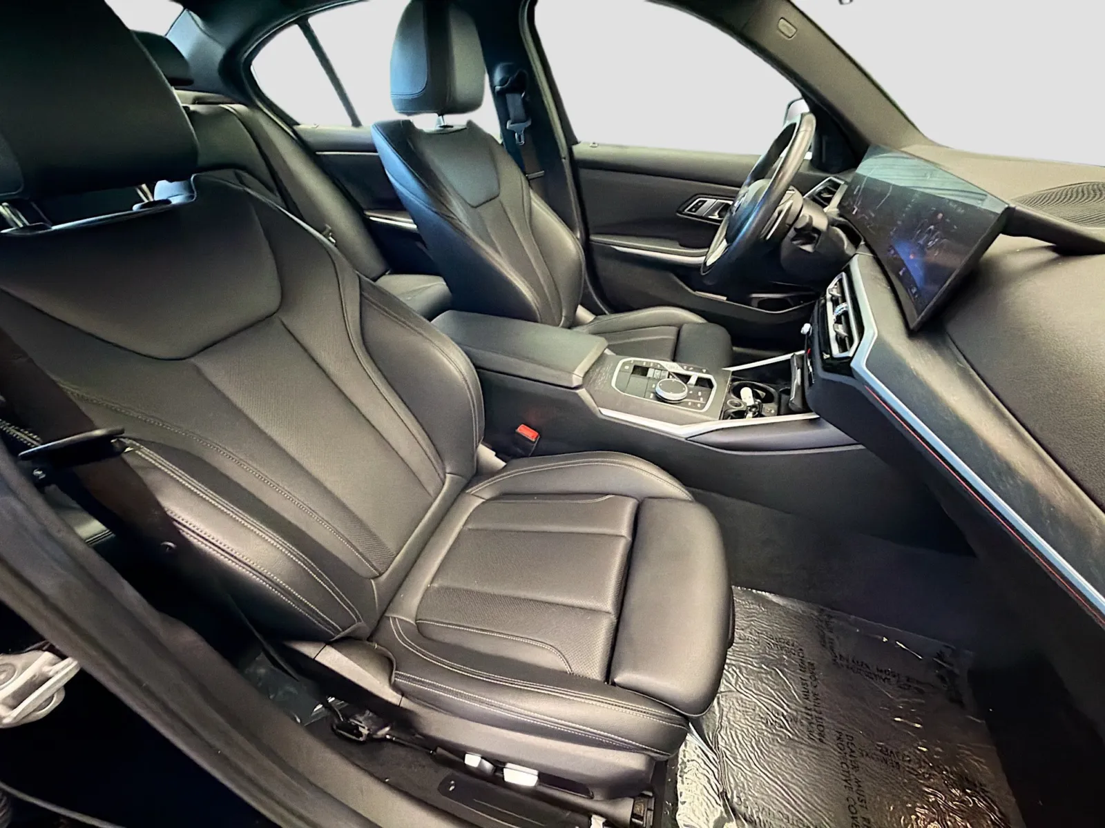 BMW 3 Series photo 15