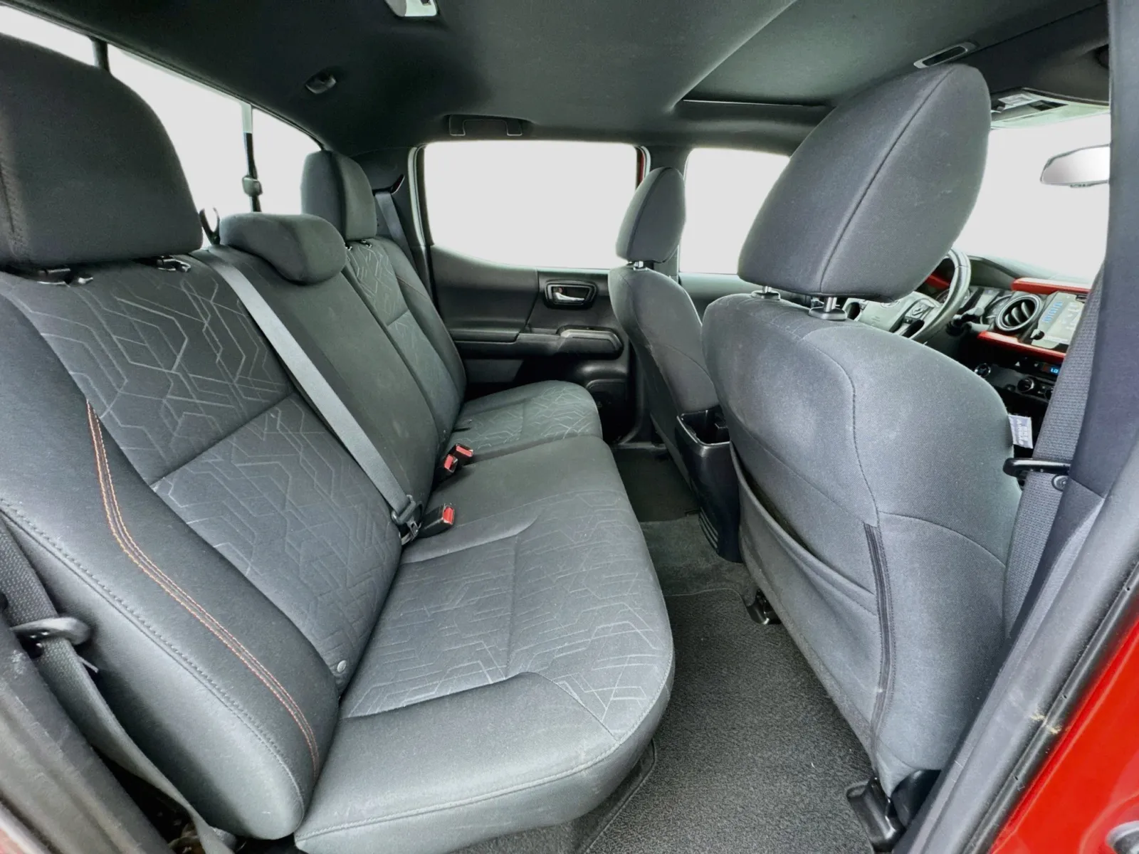 Toyota Tacoma photo 18