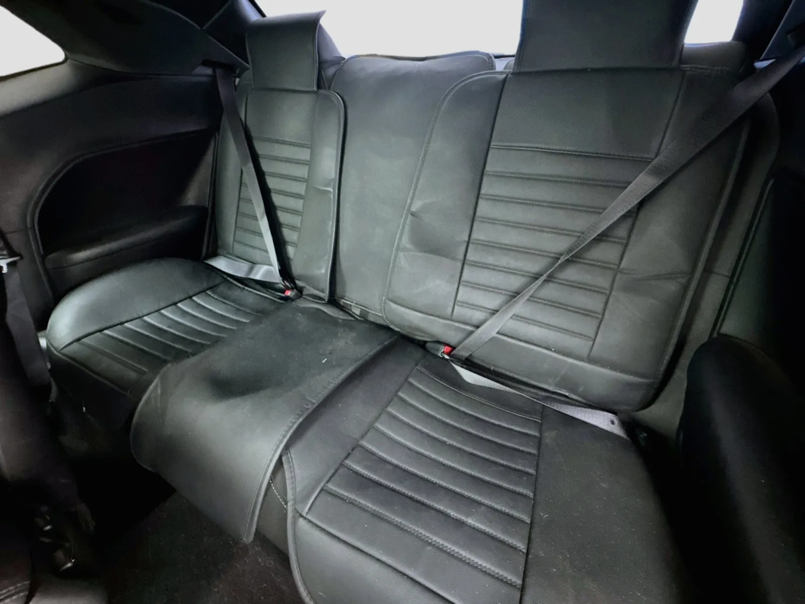 Dodge Challenger photo 15