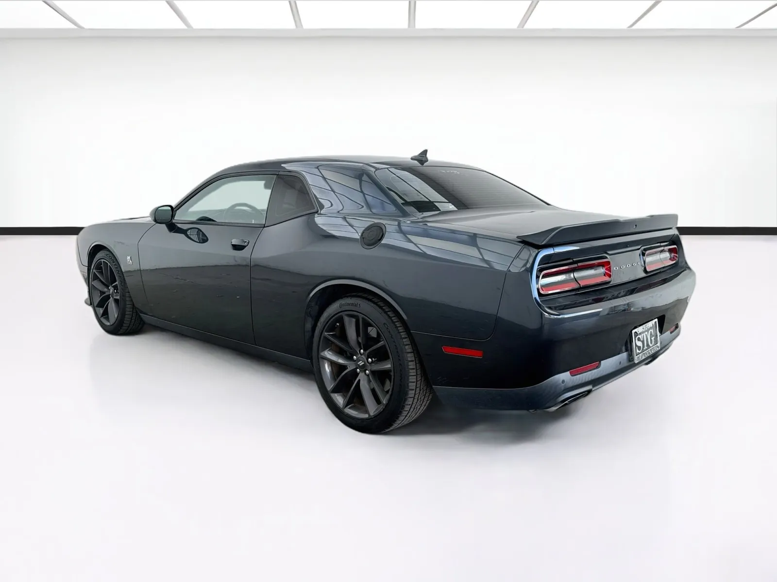Dodge Challenger photo 6