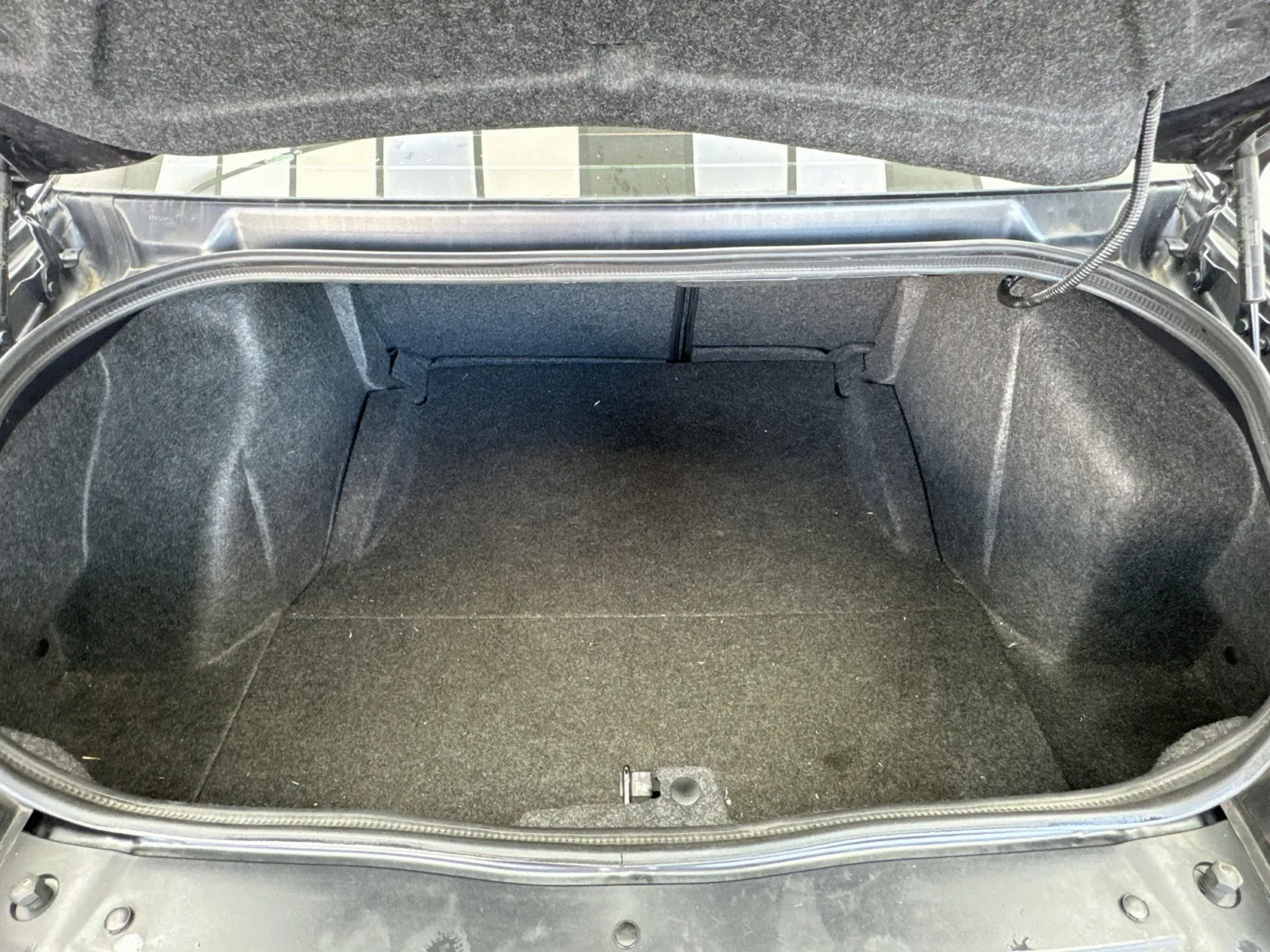 Dodge Challenger photo 16
