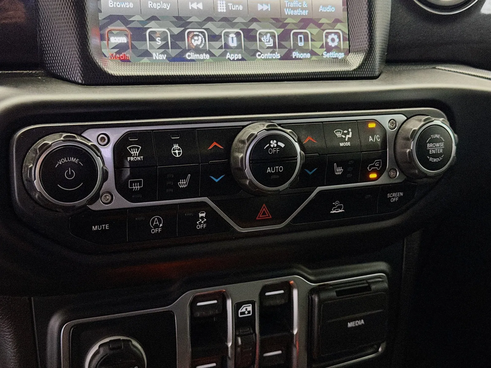 Jeep Gladiator photo 10