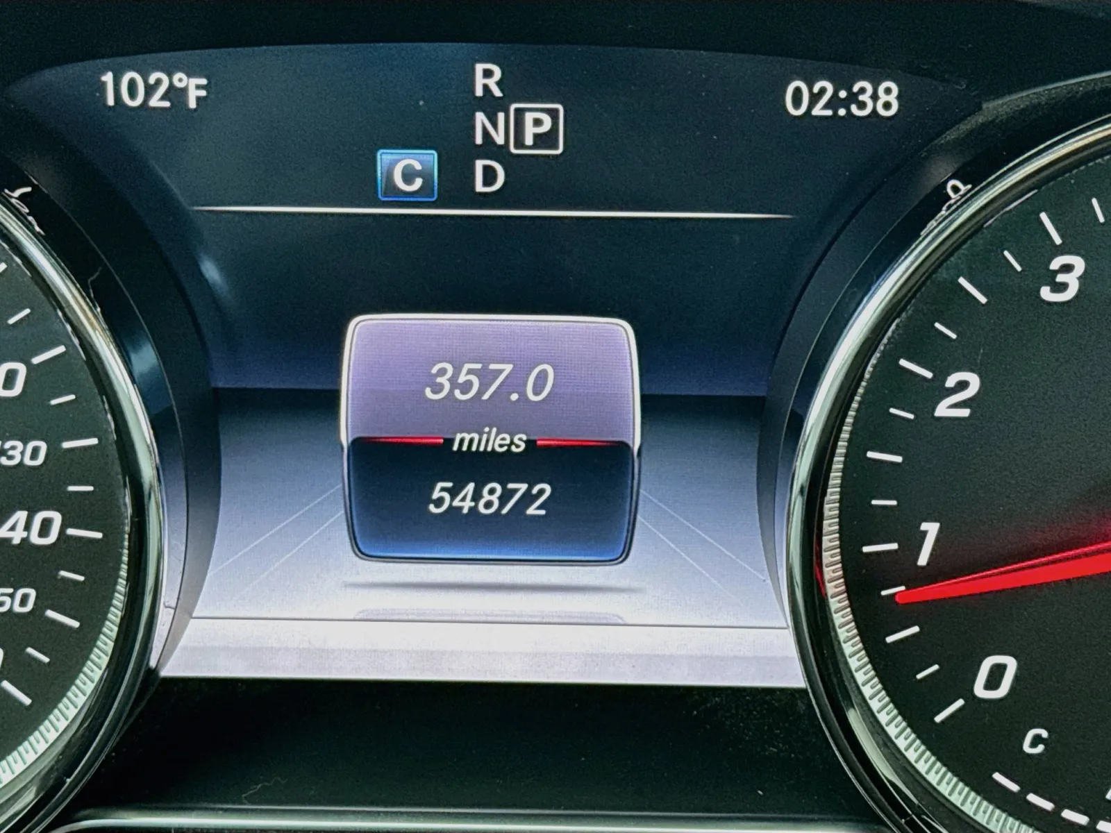 Mercedes-Benz E-Class photo 8