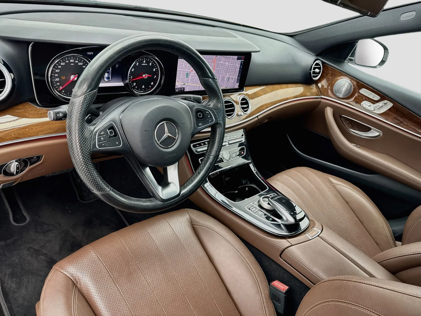 Mercedes-Benz E-Class photo 7