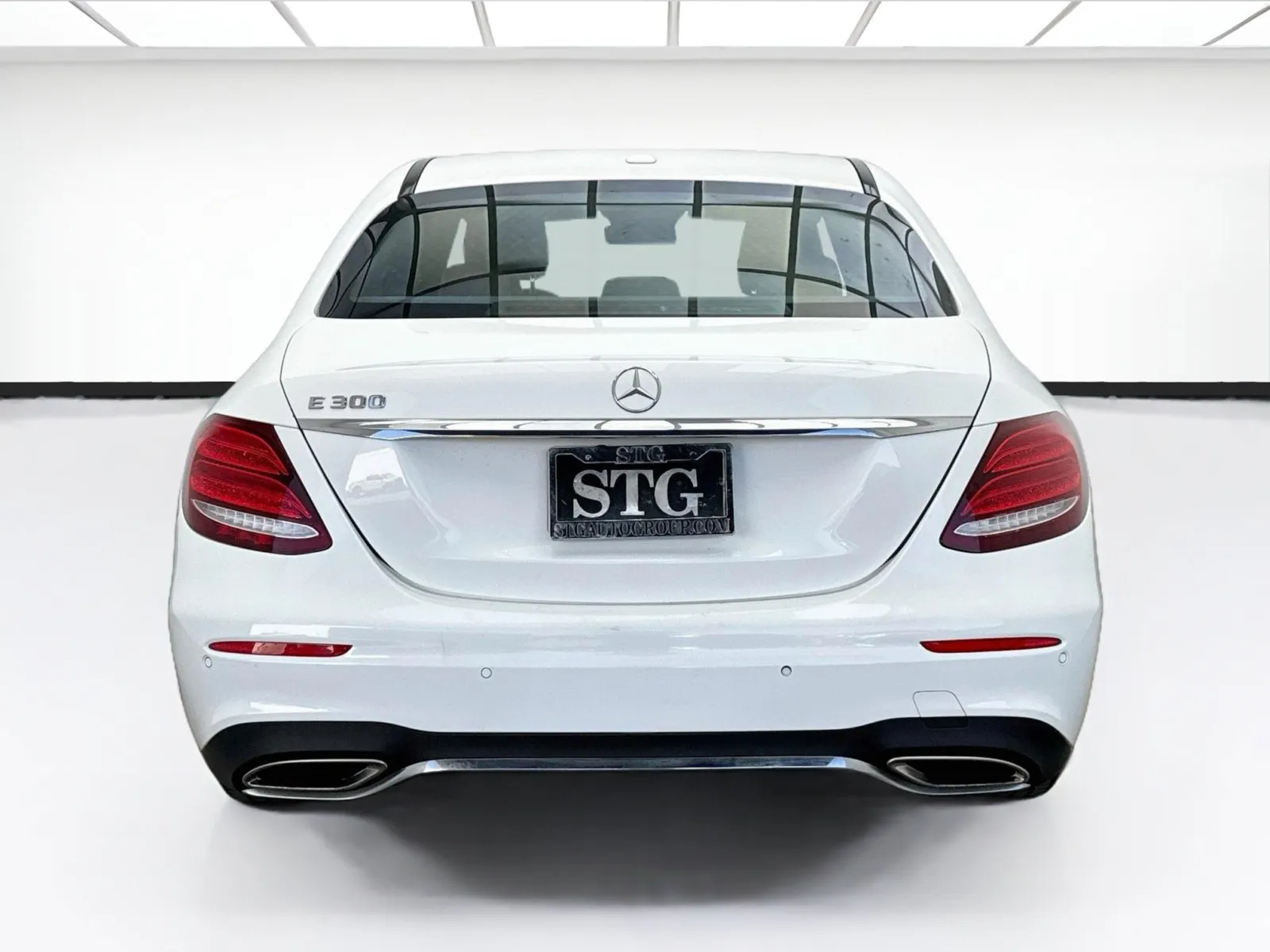 Mercedes-Benz E-Class photo 5