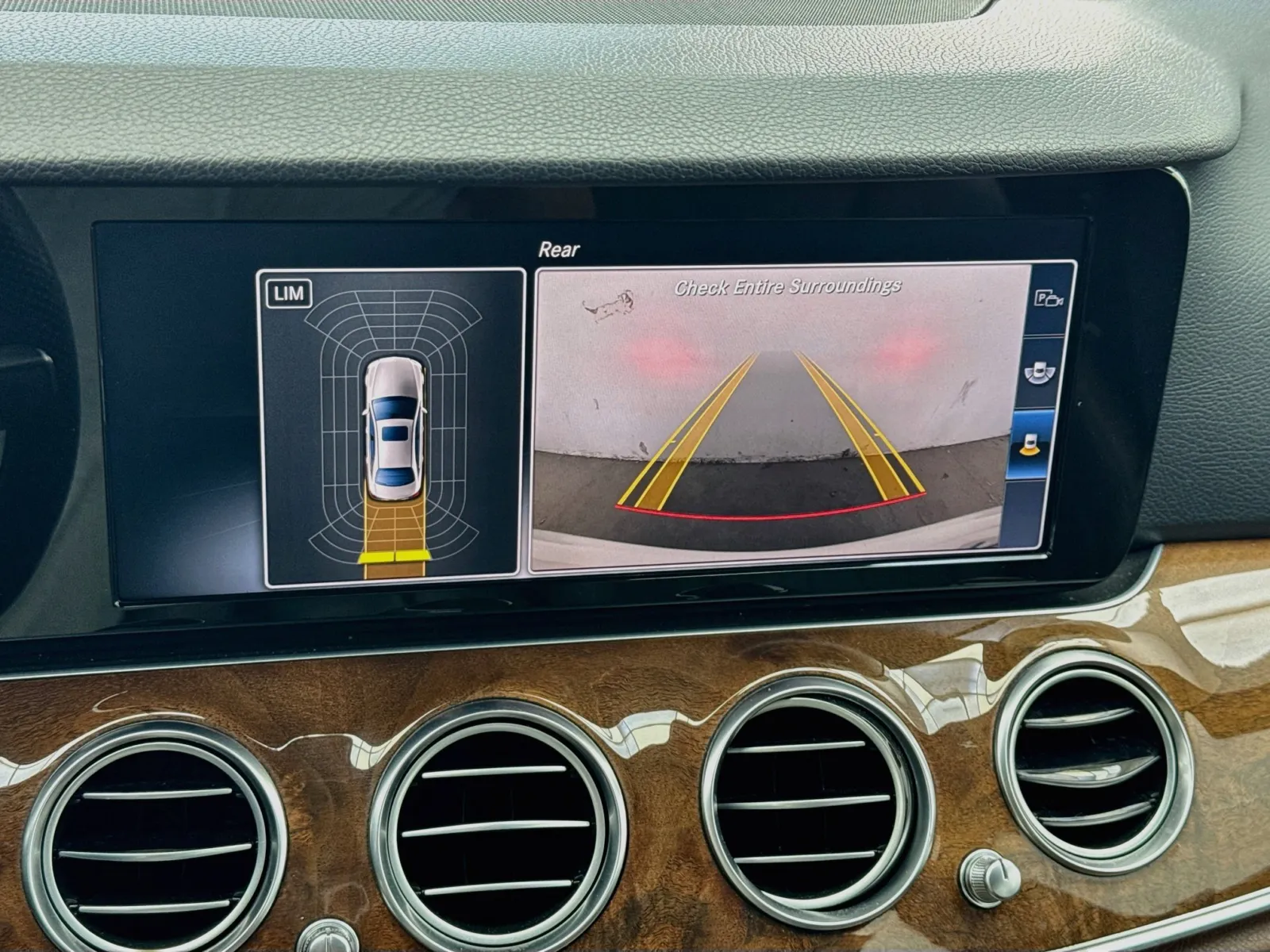 Mercedes-Benz E-Class photo 10