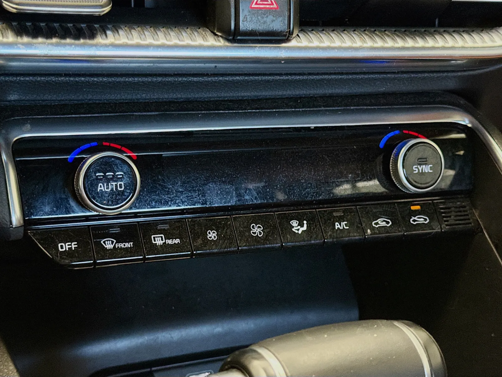 Kia K5 photo 10