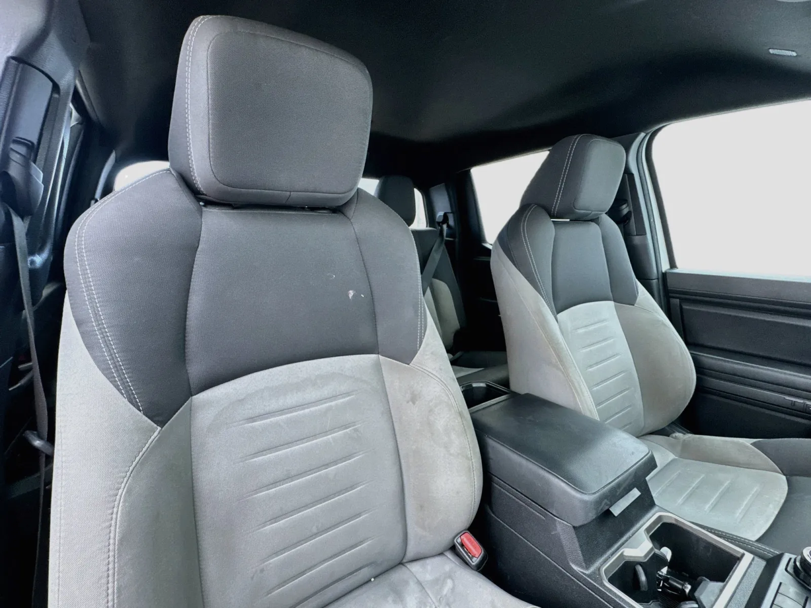 Toyota Tacoma photo 18