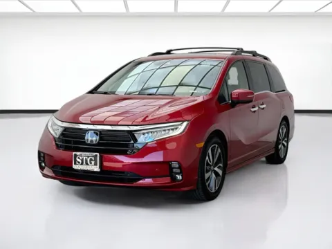 Red 2022 Honda Odyssey Touring for sale in Bellflower, CA