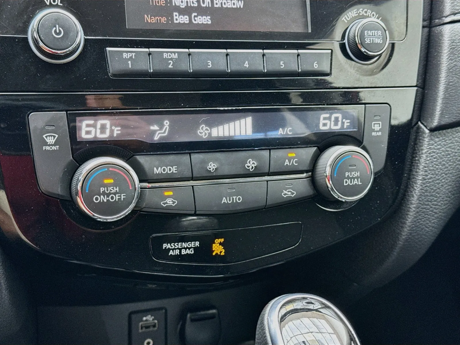 Nissan Rogue photo 12