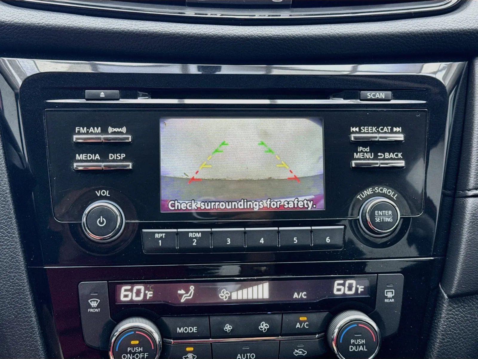 Nissan Rogue photo 10