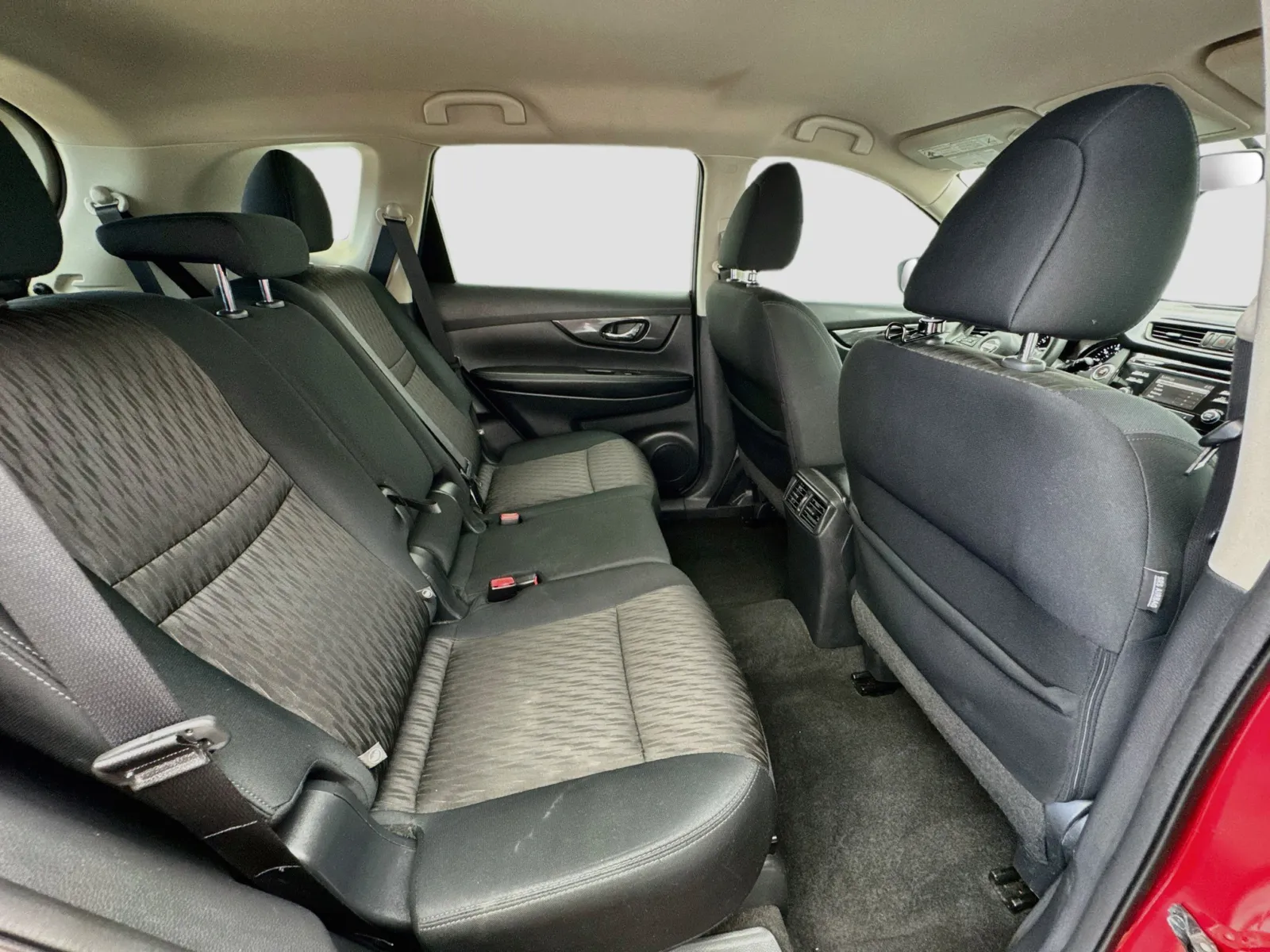 Nissan Rogue photo 19