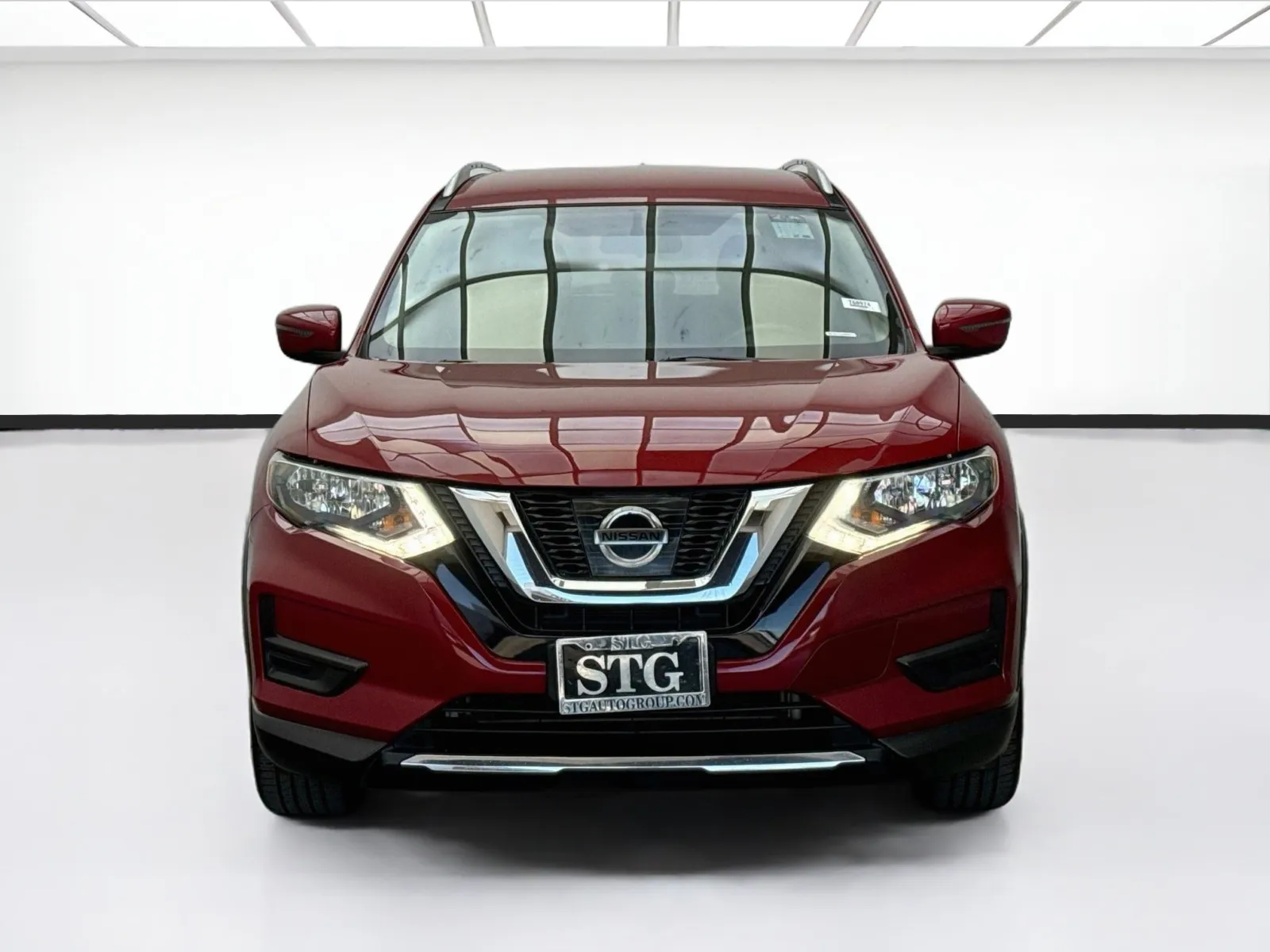 Nissan Rogue photo 2