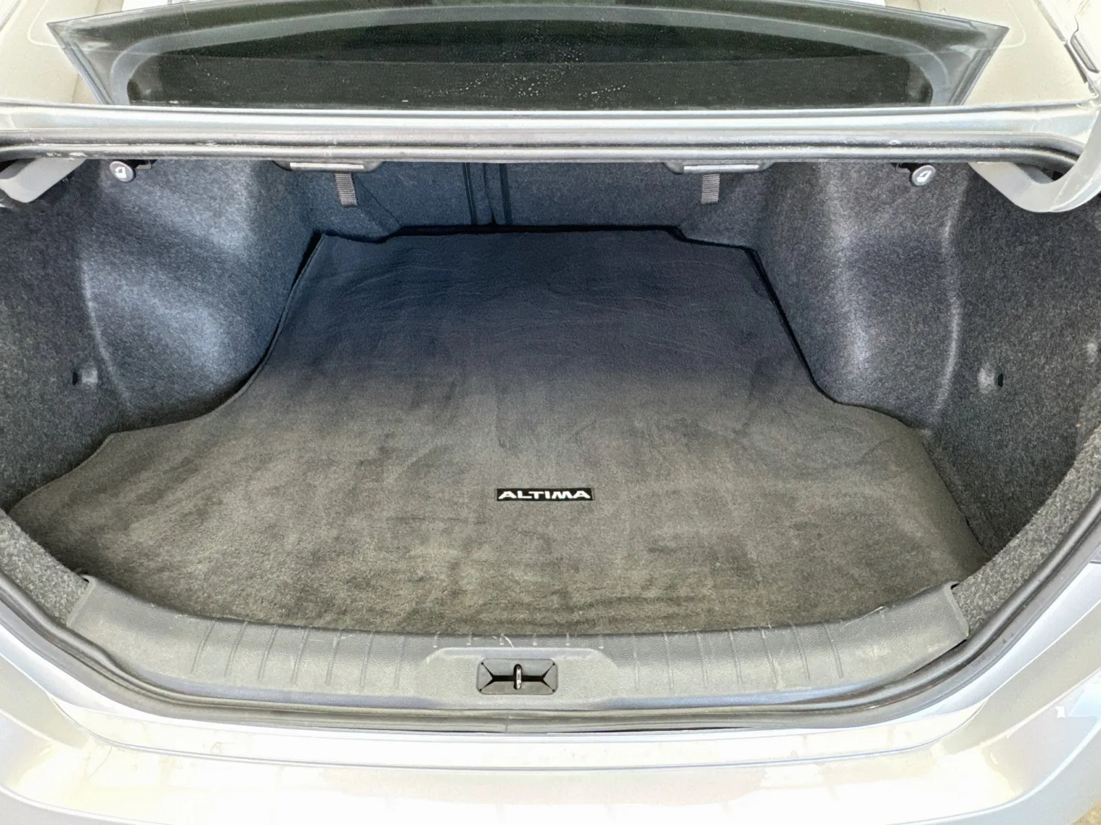 Nissan Altima photo 18