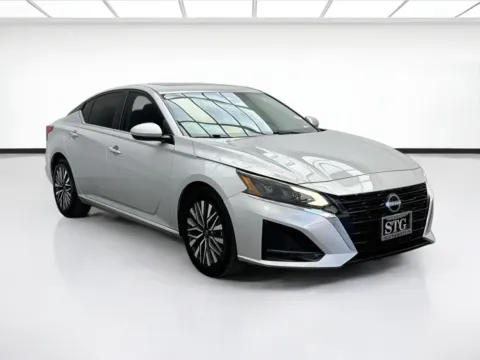 Another view of 2023 Nissan Altima 2.5 SV for sale in Bellflower, CA at STG Bellflower