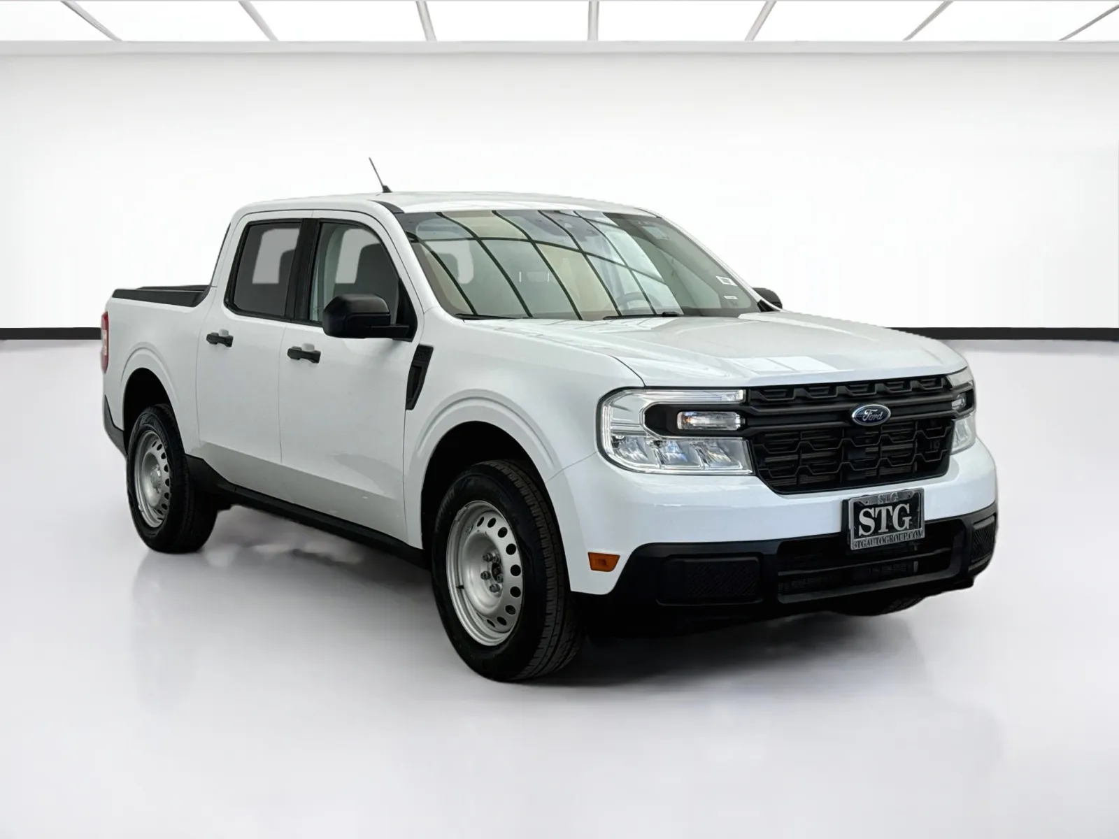 Ford Maverick photo 3