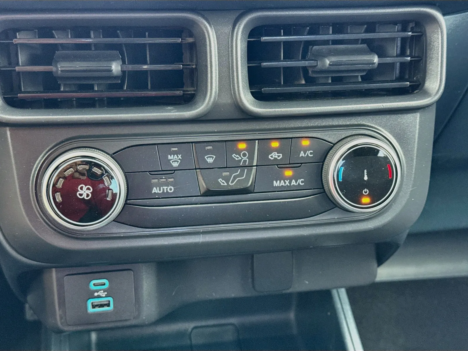 Ford Maverick photo 12