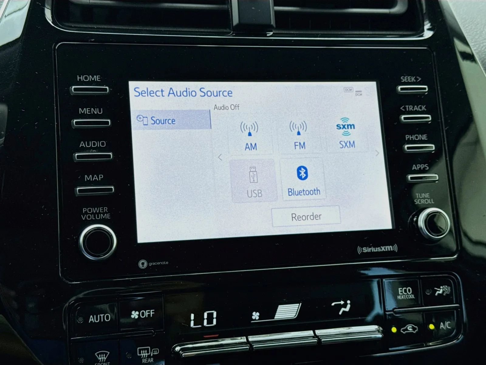 Toyota Prius photo 11