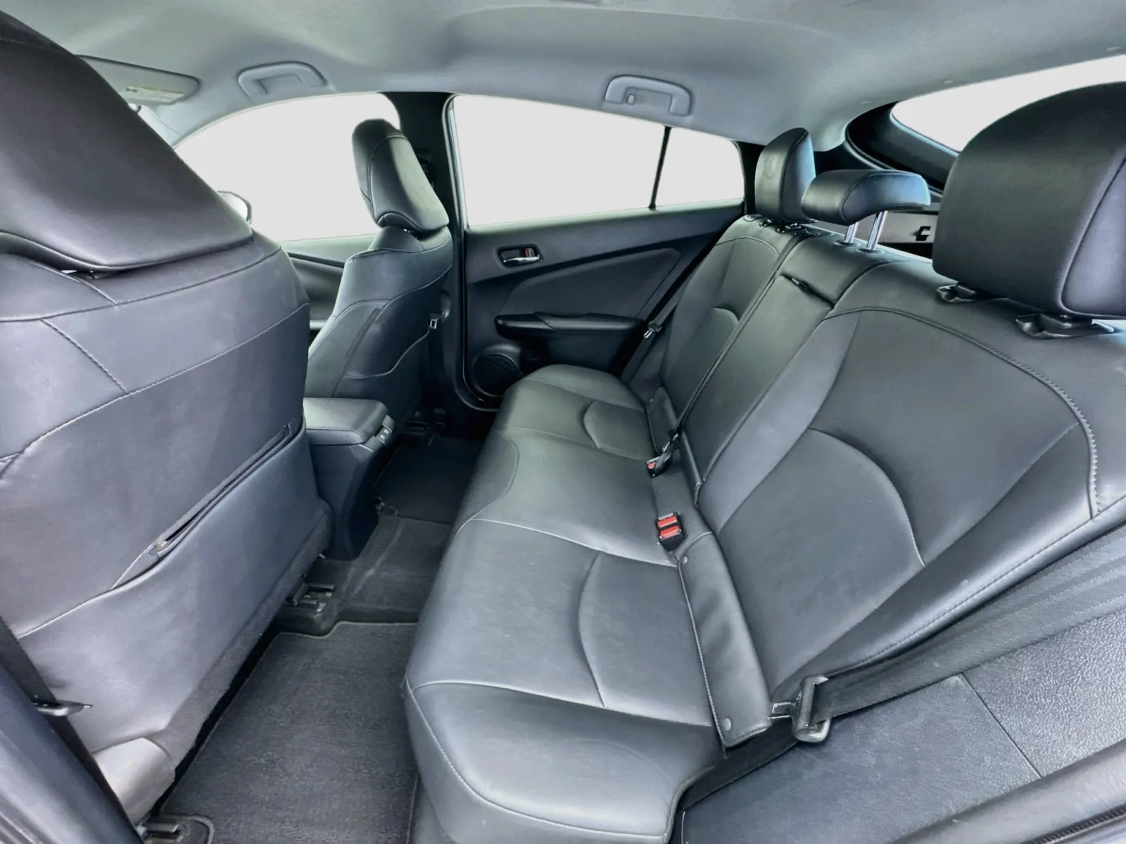 Toyota Prius photo 15