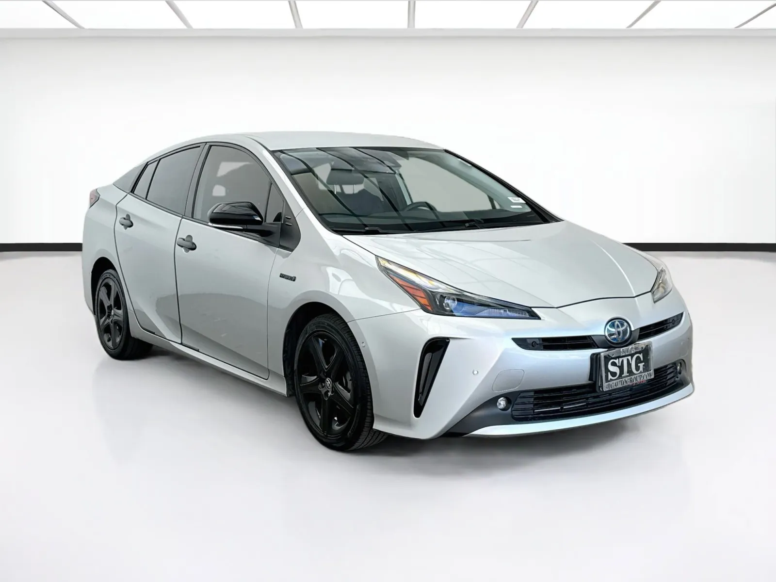 Toyota Prius photo 3