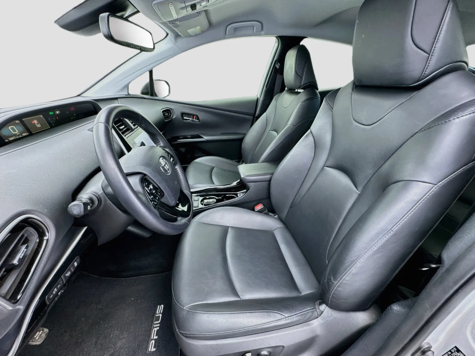 Toyota Prius photo 13